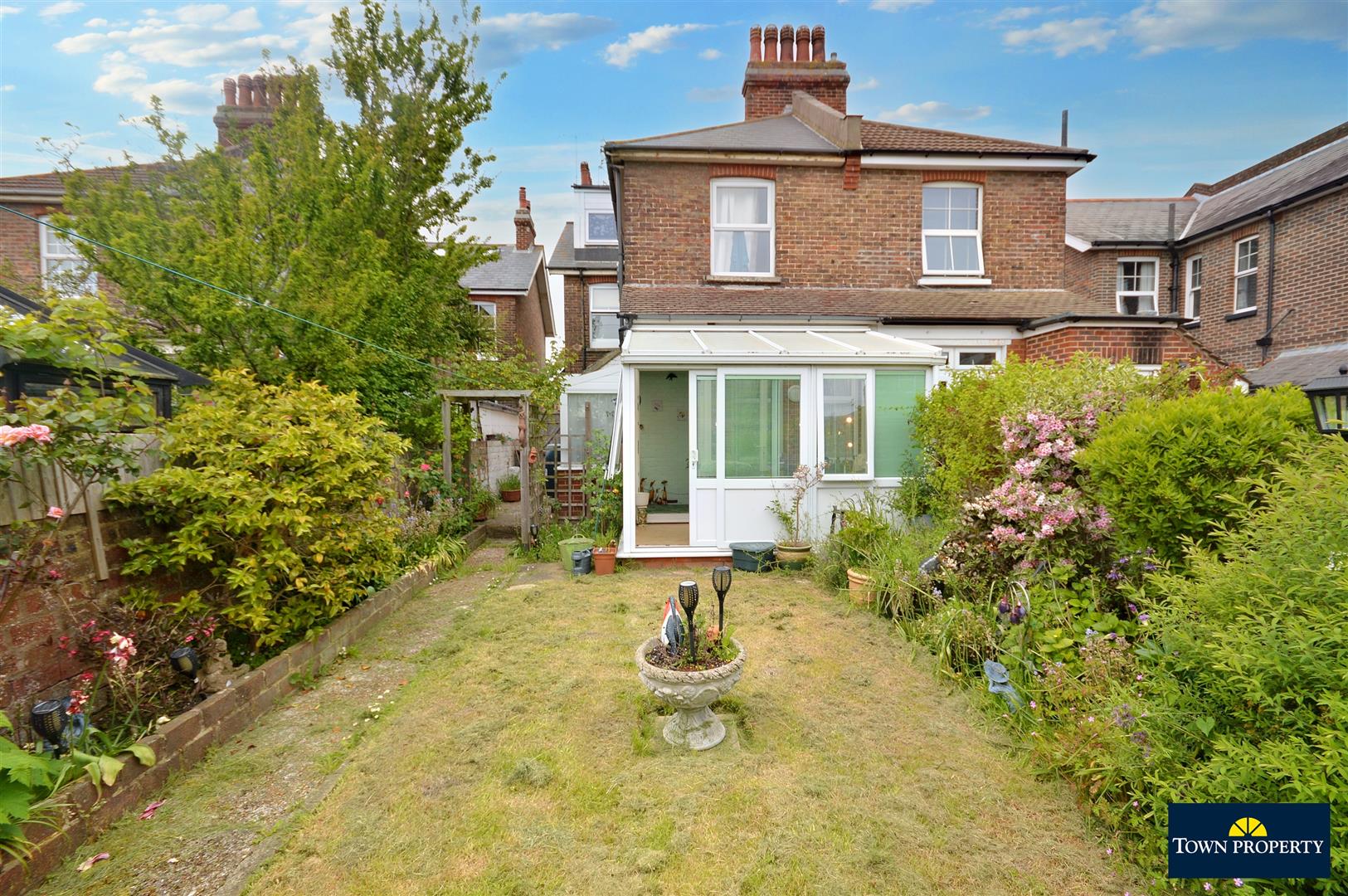 Property Details for Whitley Road Eastbourne BN22 8ND Town Property